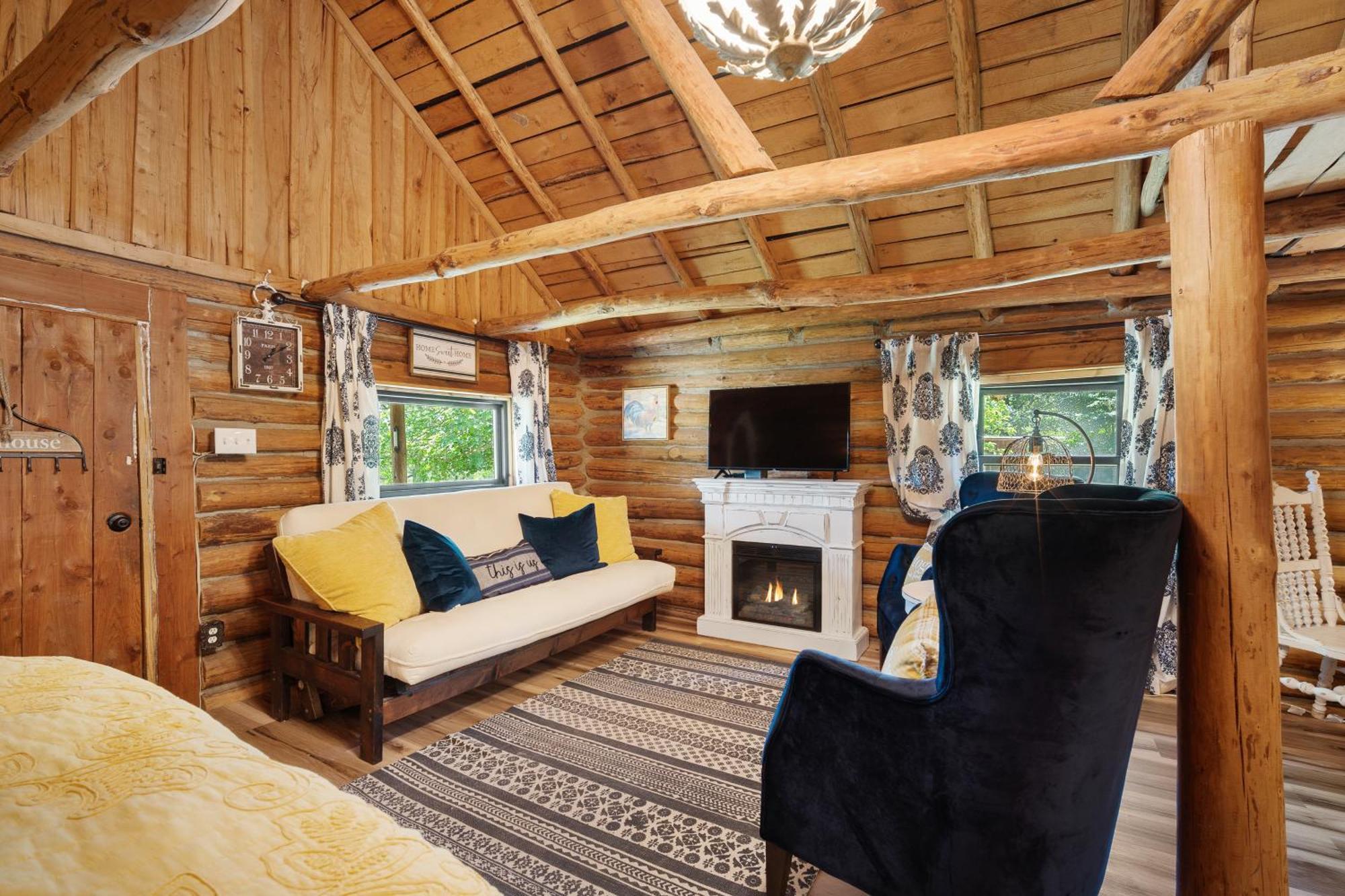 Spring Hill Farm - The Velvet Rooster Villa Alma Dış mekan fotoğraf